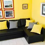 La Casita Azul *
